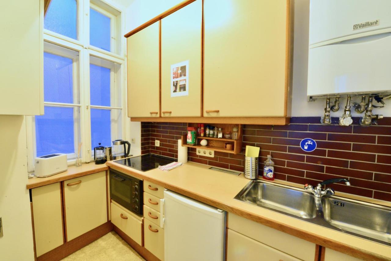 Charming With Balcony In Hip & Trendy Margareten Wina Bagian luar foto
